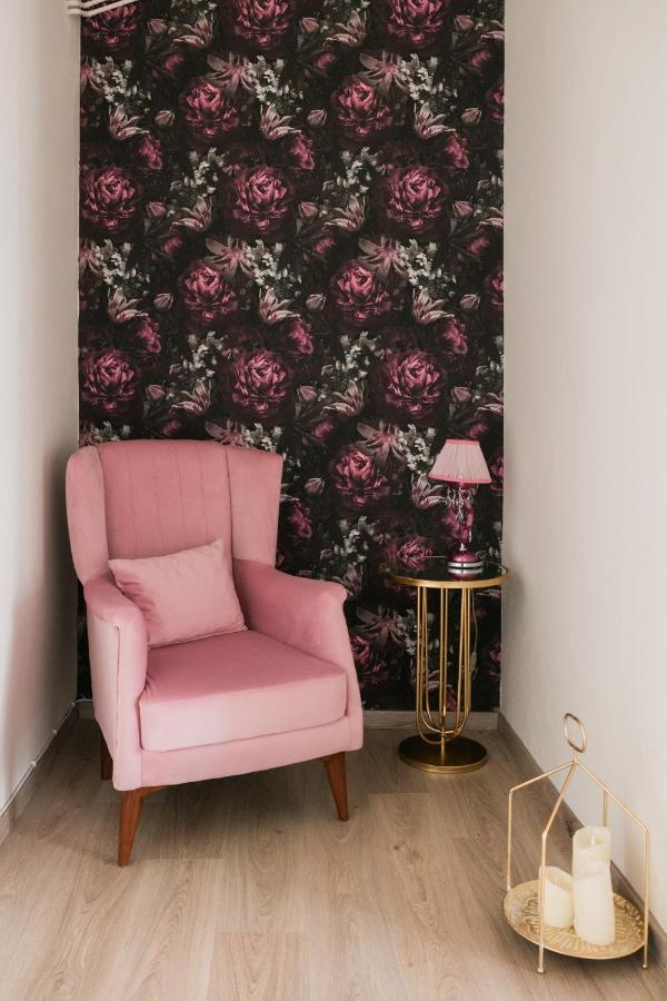 Velvet Daire Golos Dış mekan fotoğraf