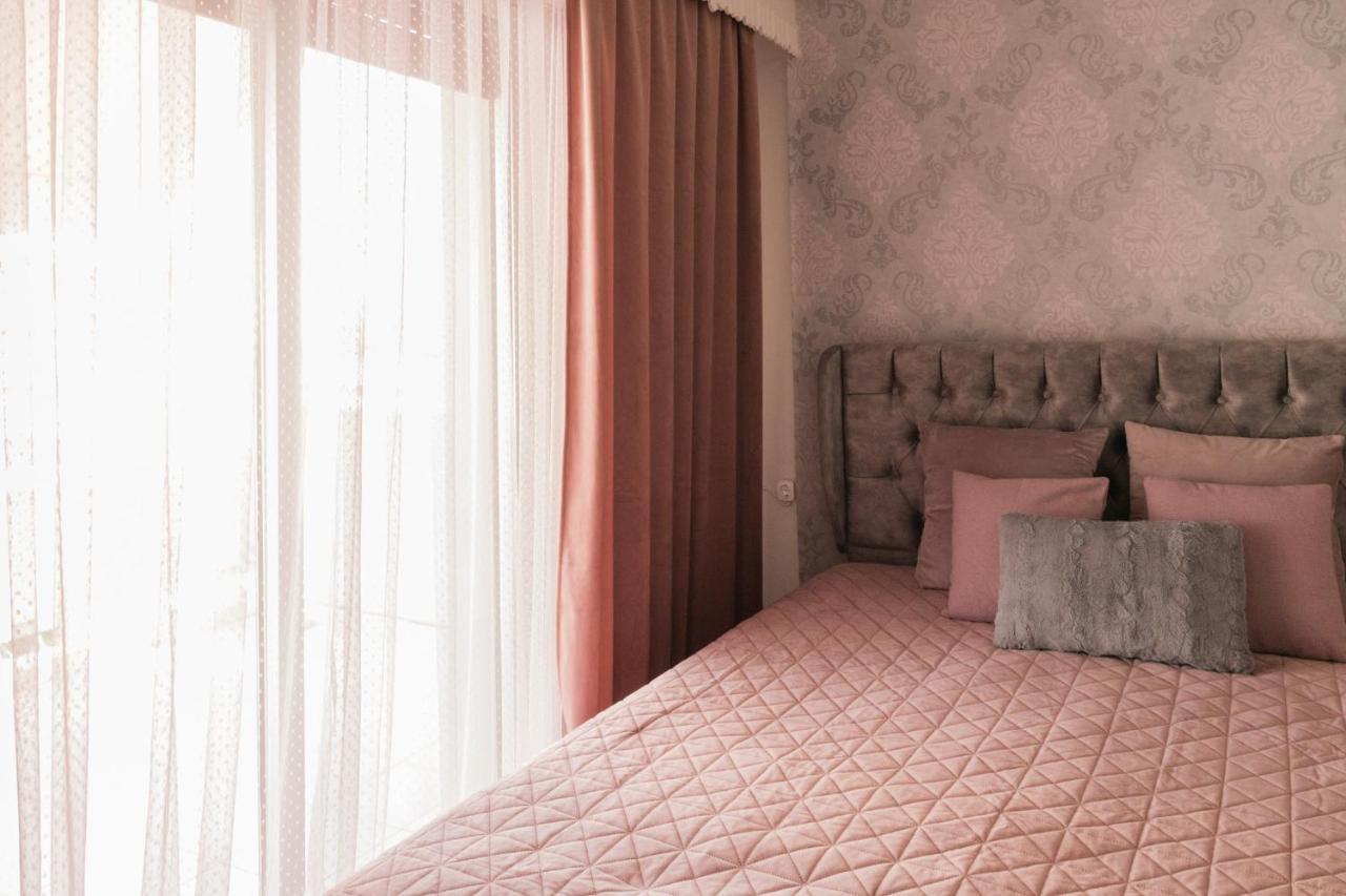 Velvet Daire Golos Dış mekan fotoğraf